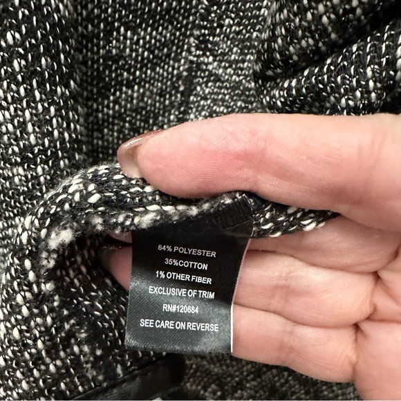 Torrid Sz 4 Cardigan/Jacket. EUC - Picture 4 of 5